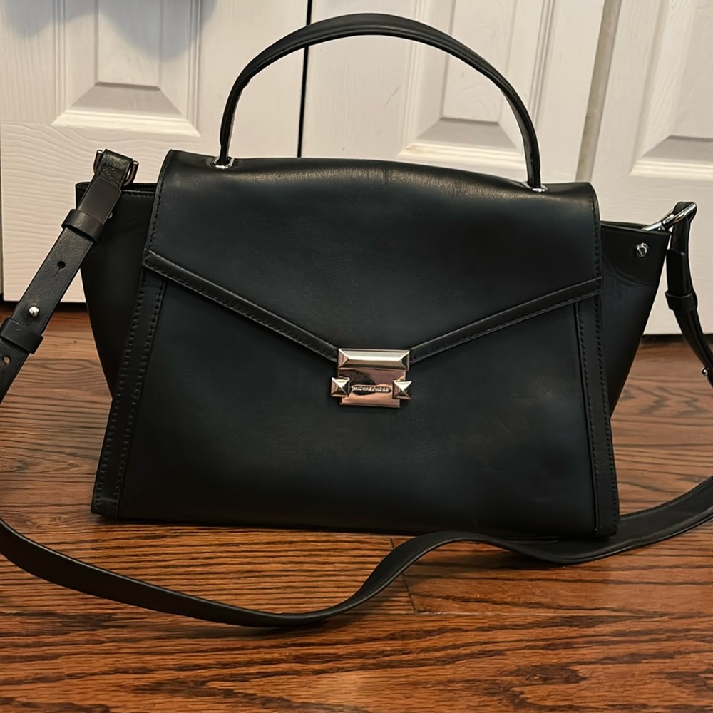 Michael Kors black leather 2 way purse silver hardware!